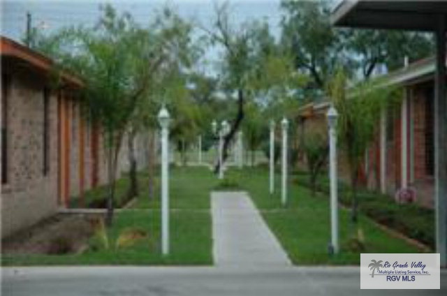 2009 NEW COMBES HWY, Harlingen, TX 78550