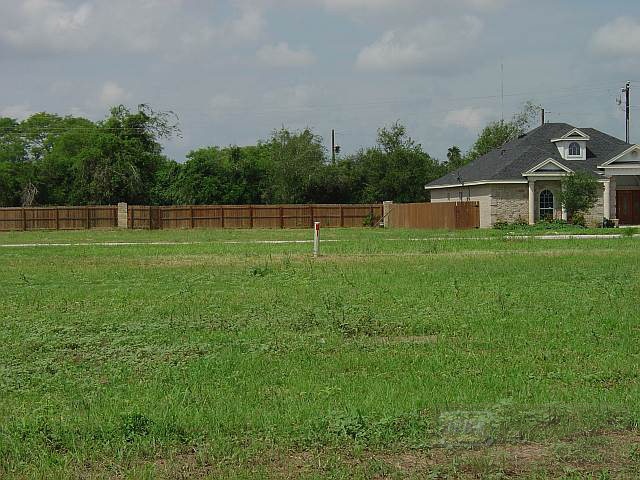 2021 STONEBRIAR DR., Harlingen, TX 78552