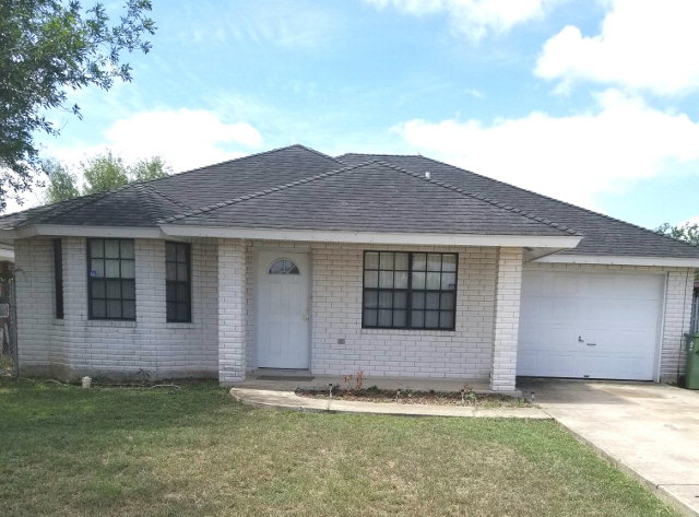 106 10th St., Los Fresnos, TX 78566