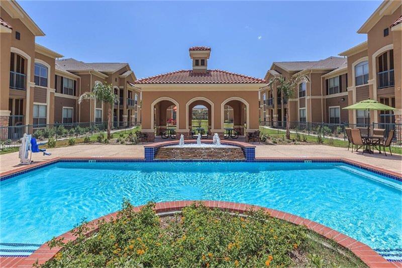 1100 S Stewart Boulevard, Alton, TX 78573