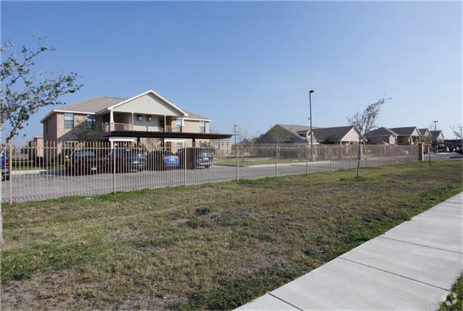 308 N Eagle Pass Street, Alton, TX 78573