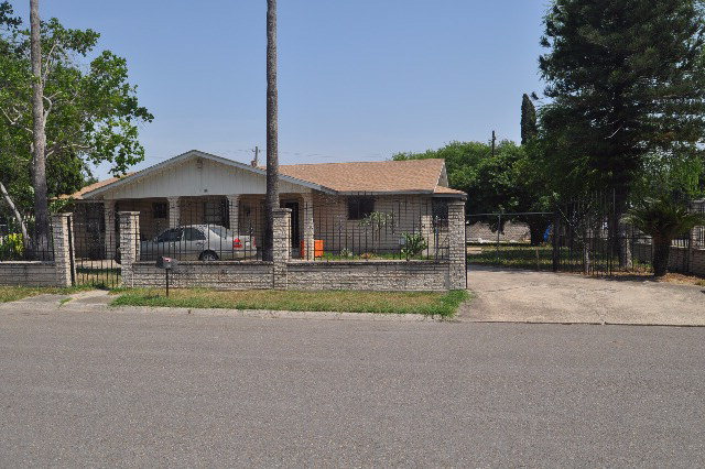820 W 8th Street, San Juan, TX 78589