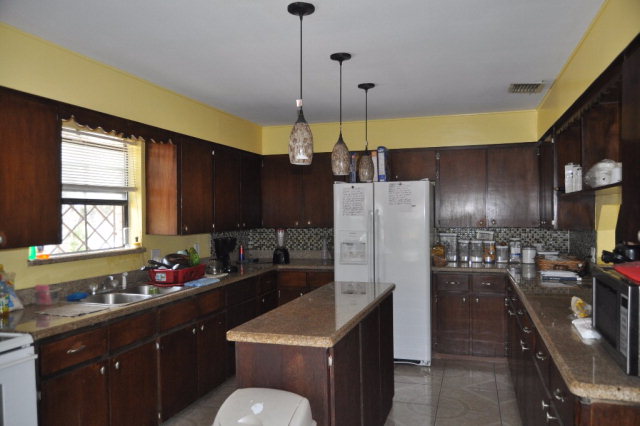 820 W 8th Street, San Juan, TX 78589