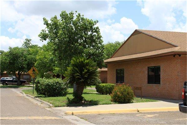 1601 S Bridge Avenue, Weslaco, TX 78596