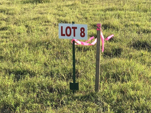 8 County Rd 212, Briggs, TX 78608