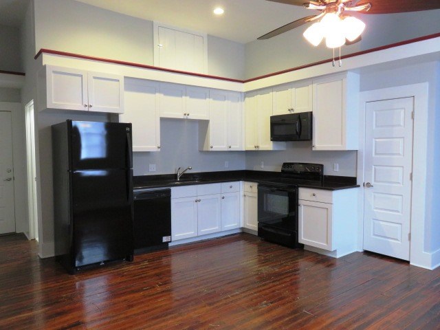 103 W 2nd ST, Elgin, TX 78621