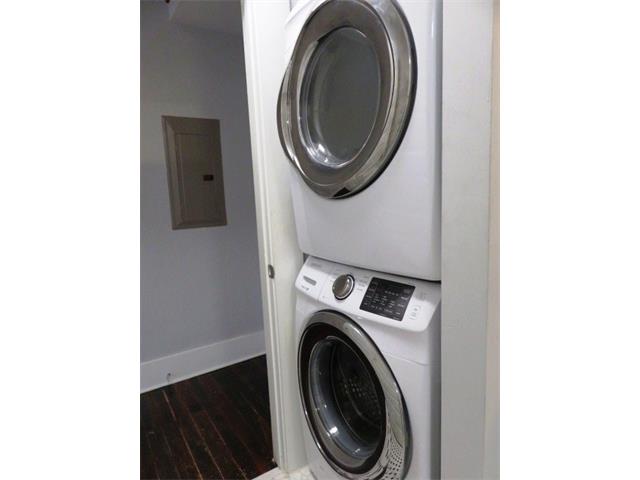 103 W 2nd ST, Elgin, TX 78621