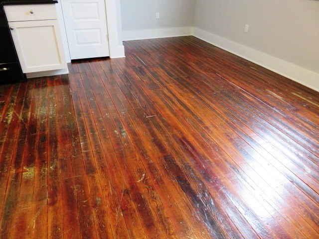 103 W 2nd ST, Elgin, TX 78621