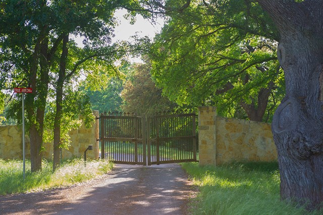 451 True Arrow Way, Fredericksburg, TX 78624