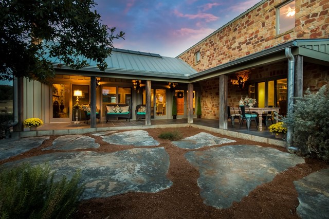 745 Cowgirl Ranch Rd, Fredericksburg, TX 78624