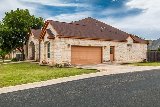1218 Spotted Fawn Trail, Fredericksburg, TX 78624