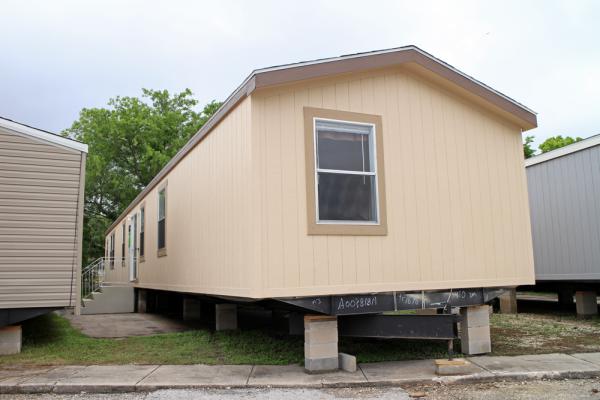 4913 Interstate 35 Frontage Road