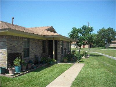 1701-02 Waco Street, Gonzales, TX 78629