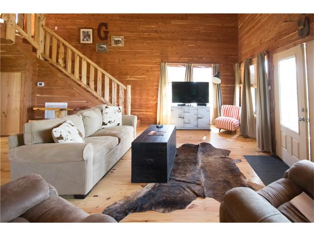 332 County Rd 446, Waelder, TX 78632