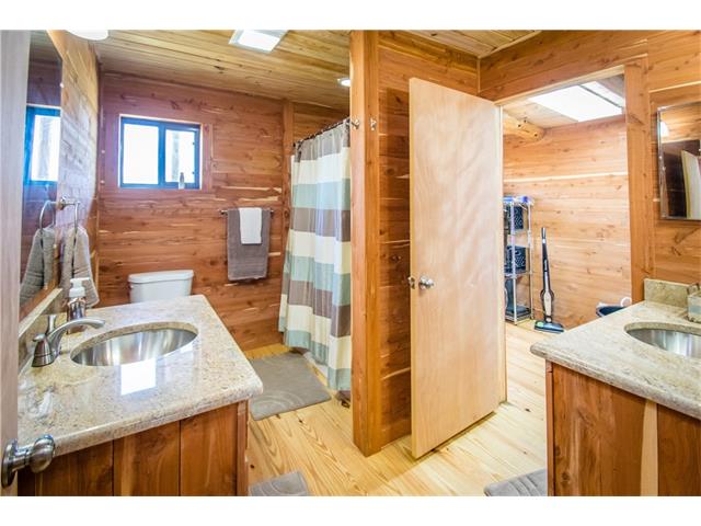 332 County Rd 446, Waelder, TX 78632