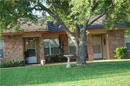 100 Windwood Drive, Kingsland, TX 78639