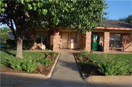 100 Windwood Drive, Kingsland, TX 78639