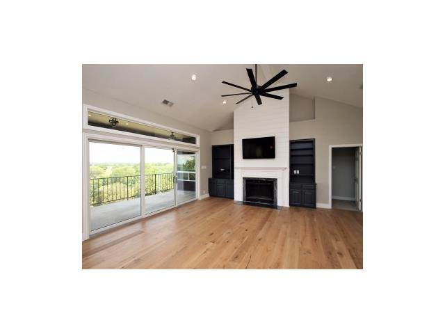 125 Stageline DR, Kyle, TX 78640