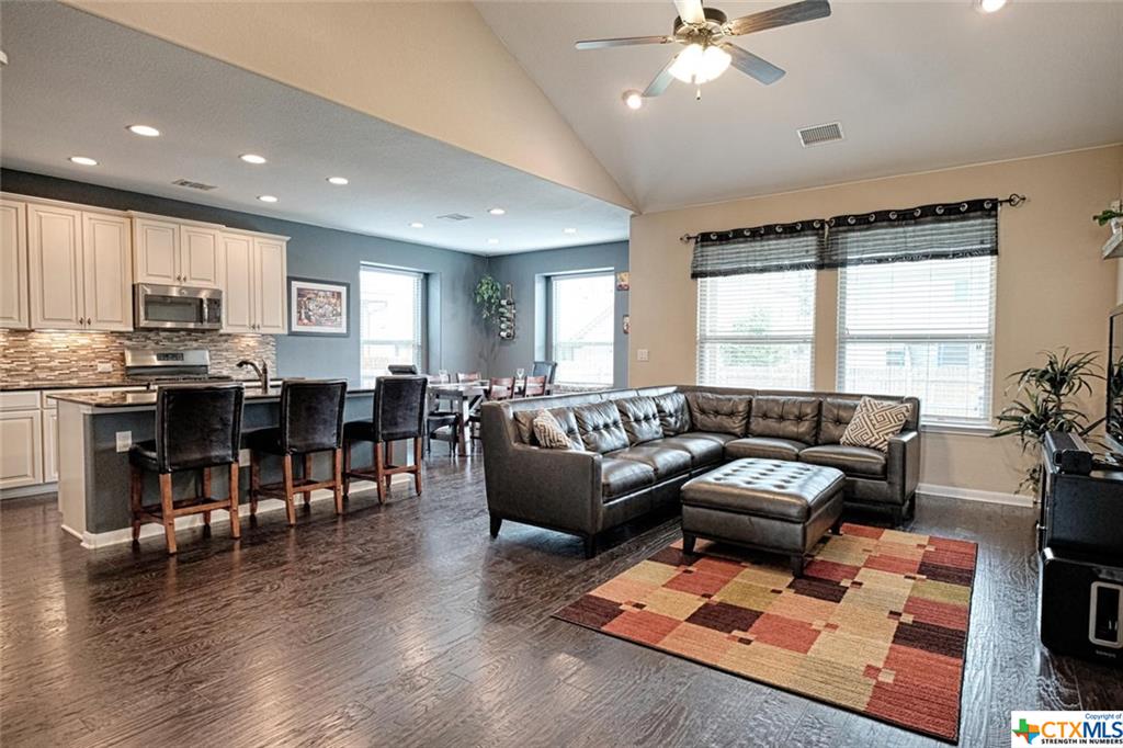 2324 Muzzie Lane, Leander, TX 78641