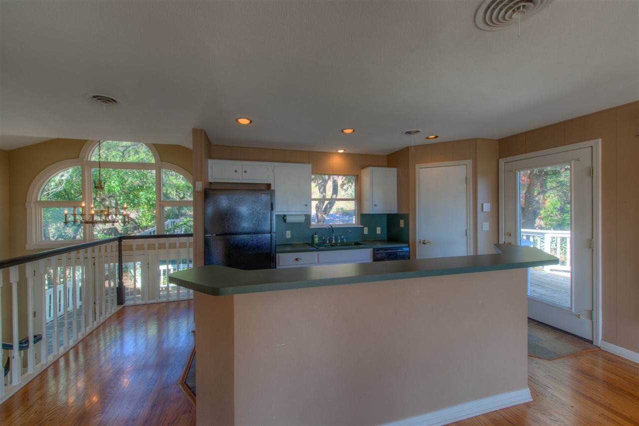 152 Skyline, Sunrise Beach, TX 78643