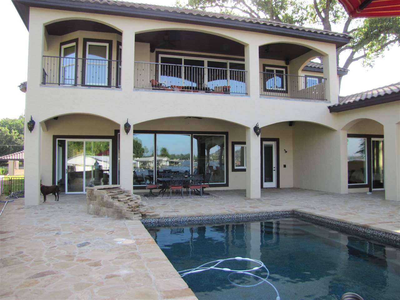 322 E Lakeshore, Sunrise Beach, TX 78643