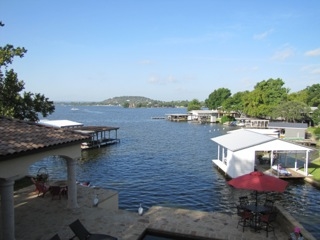 322 E Lakeshore, Sunrise Beach, TX 78643