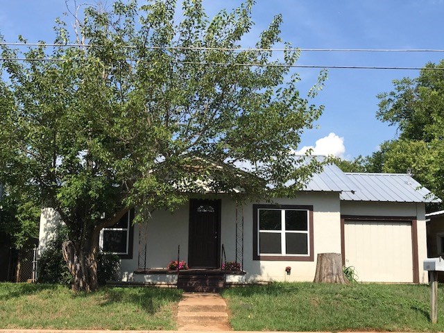 810 Exall, Llano, TX 78643