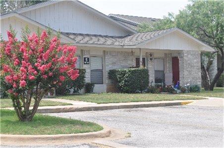1100 Haynie, Llano, TX 78643