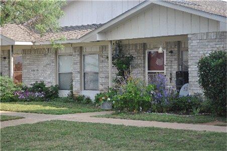 1100 Haynie, Llano, TX 78643