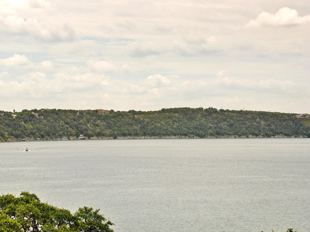 3159 Drapers Cove Rd, Lago Vista, TX 78645
