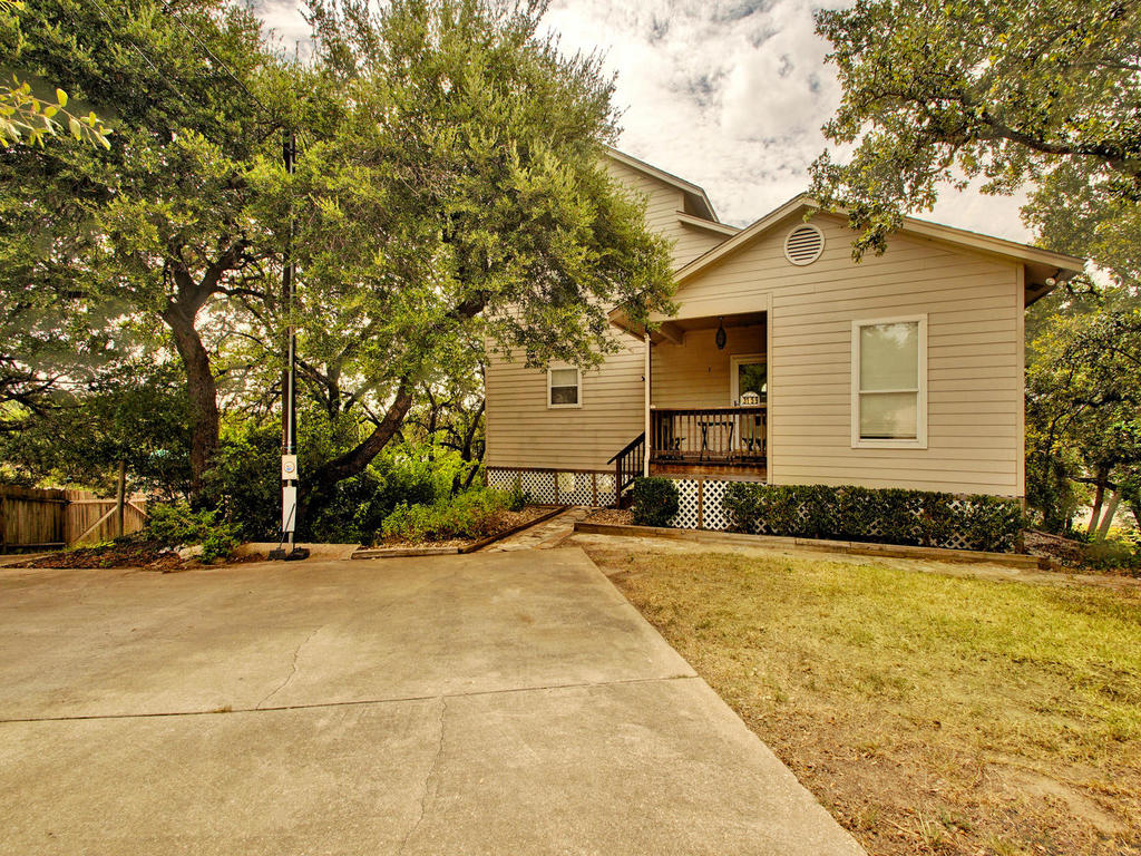3159 Drapers Cove Rd, Lago Vista, TX 78645