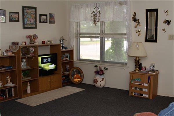 221 Peach Street, Luling, TX 78648