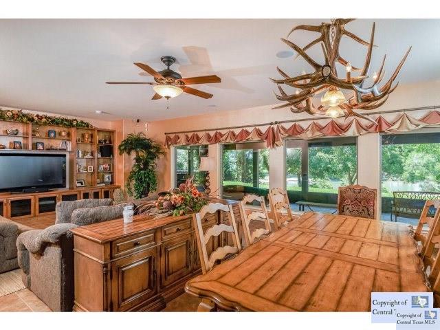 313 River, Martindale, TX 78655