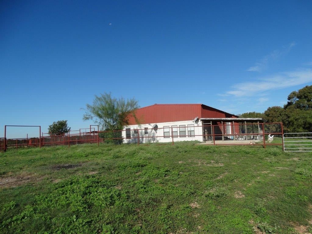 4194 SE River Rd, Martindale, TX 78655