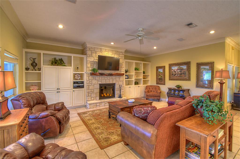 334 Horseshoe Bay North Boulevard, Horseshoe Bay, TX 78657