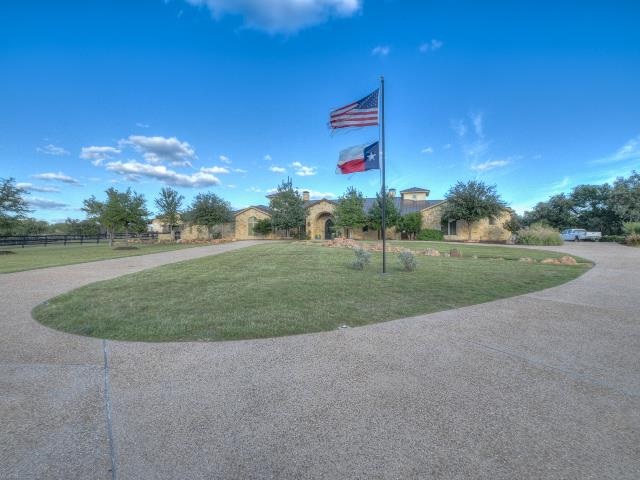 587 Overlook PKWY, Horseshoe Bay, TX 78657