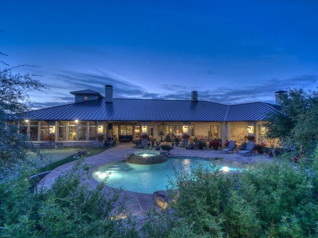 587 Overlook PKWY, Horseshoe Bay, TX 78657