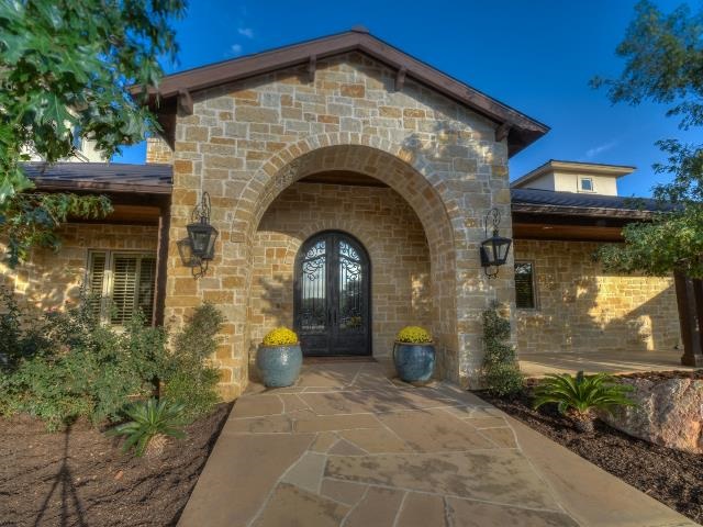 587 Overlook PKWY, Horseshoe Bay, TX 78657