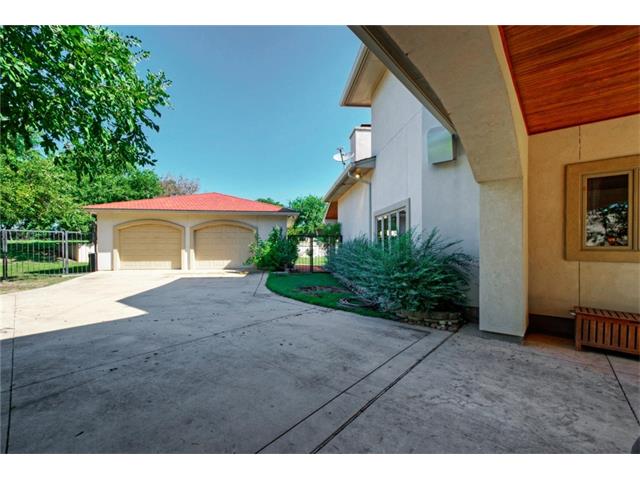 306 Quarry Springs DR, San Marcos, TX 78666