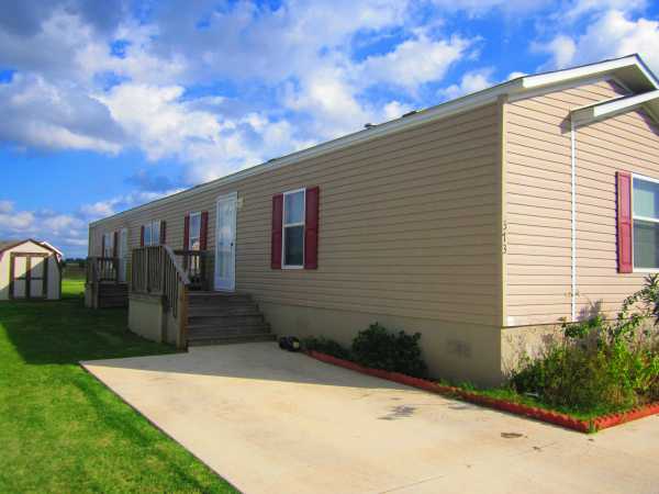 Saddlebrook 144 Backhorn LnSan Marcos, TX 78666