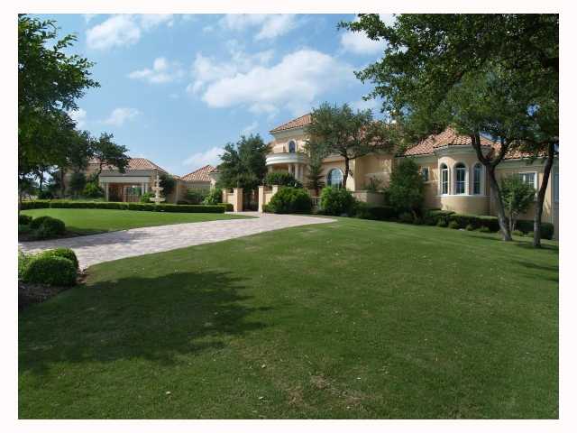 25630 Cliff XING, Spicewood, TX 78669