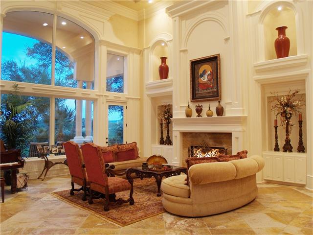 25630 Cliff XING, Spicewood, TX 78669