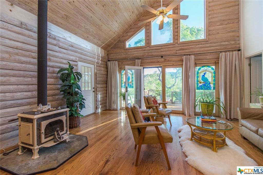 601 Deer Lake, Wimberley, TX 78676