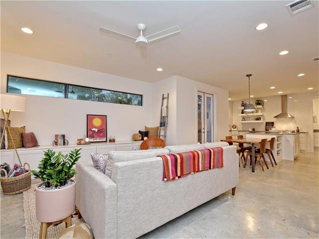 1193 Angelina ST, Austin, TX 78702