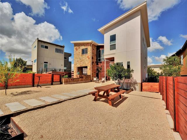 5404 Sendero Hills PKWY, Austin, TX 78724