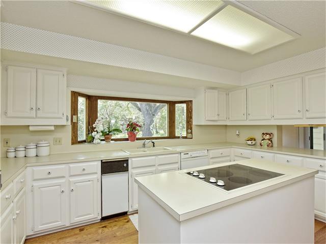 120 Deerfield CV, Lakeway, TX 78734