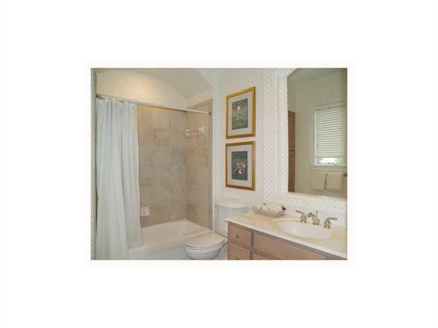 8212 Barton Club DR, Austin, TX 78735