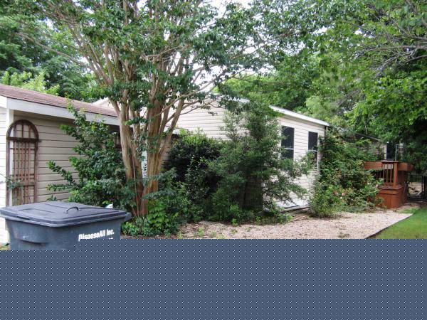 Chateau at Onion Creek 7612 Holly Oak Cir.Austin, TX 78744