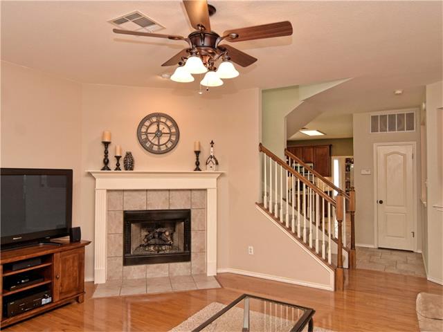 5904 Pecanwood LN, Austin, TX 78749