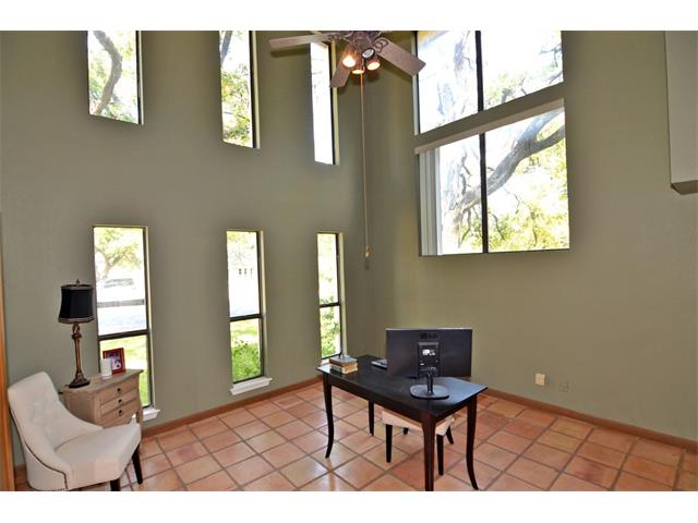 8711 Tallwood DR, Austin, TX 78759